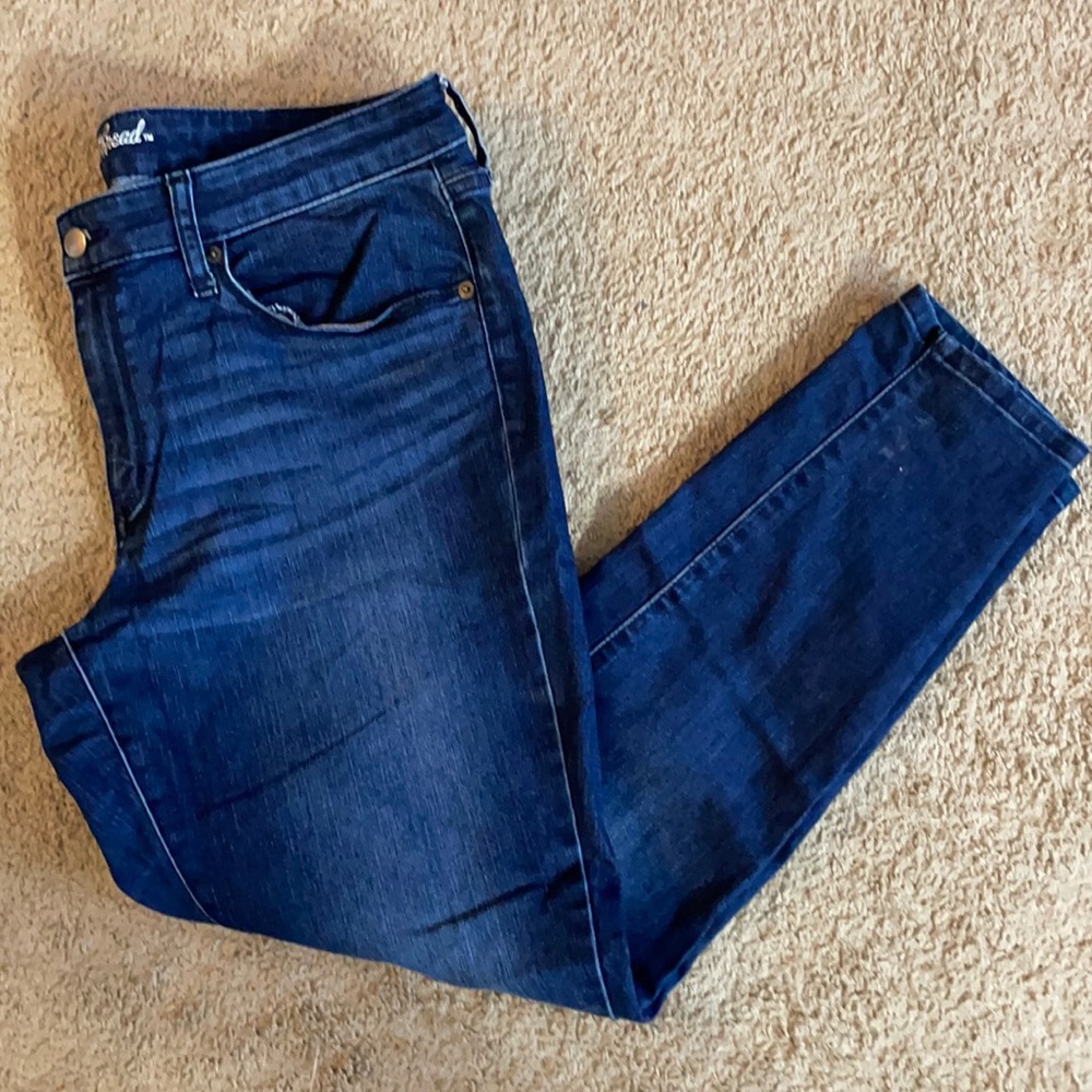 Women’s Universal Thread Mid Rise Skinny Jeans